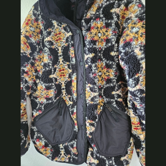 Free People Movement NWT Elevation Reversible Fleece Hooded Jacket Large - Picture 9 of 16